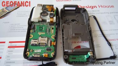 3.2inch 移動式 POS ターミナル Bluetooth WiFi 3G SIM カード人間の特徴をもつ末端の切符の走査器